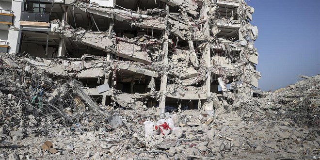 Depremde 36 kişinin öldüğü binanın 'malzeme dayanımı' yetersiz bulundu