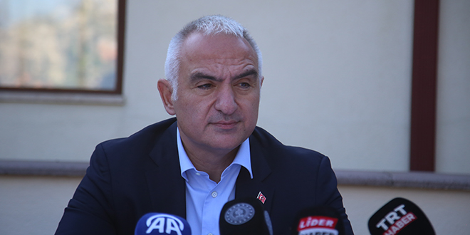 Bakan Ersoy: Turizm sezonunu ve istihdamı 12 aya yaymak istiyoruz