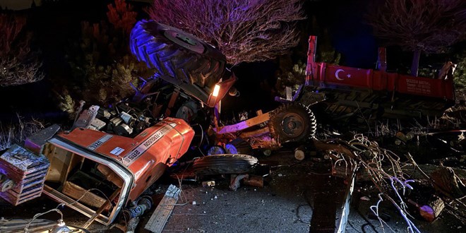 Kamyon ile traktörün çarpışması sonucu 1 kişi öldü, 1 kişi yaralandı