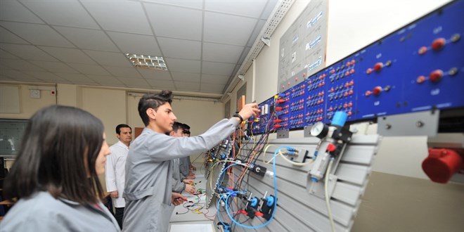 MSB ve MEB arasındaki protokol ile 9'uncu sınıf öğrencilerine burs imkanı