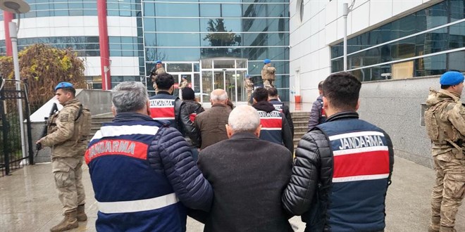 DBP İl Eş başkanı ile 2 kişi tutuklandı