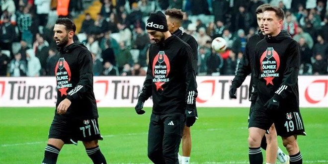 Dolmabahçe'de şehitler unutulmadı