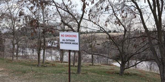 Üniversite kampüslerindeki açık alanlarda 'dumansız hava sahası' yaygınlaşıyor