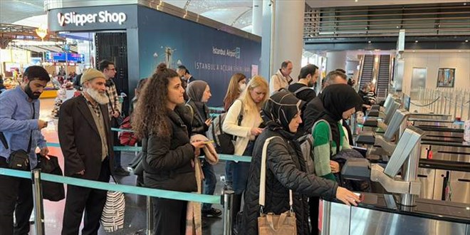 İstanbul Havalimanı'nda yarıyıl tatili yoğunluğu yaşanıyor