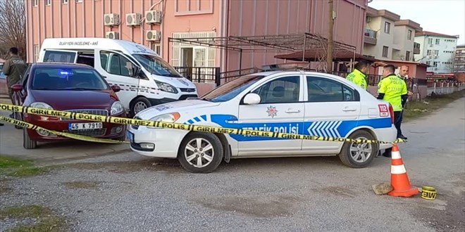Manisa'da ayrıldığı kız arkadaşını tabancaya öldüren kişi intihar etti