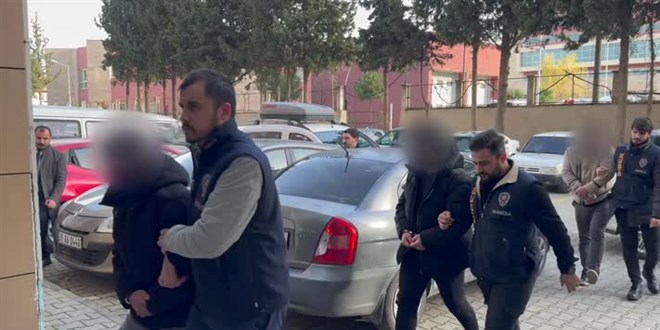 İnternet sitesinden otomobil satışı dolandırıcılığı iddiasıyla 5 kişi tutuklandı