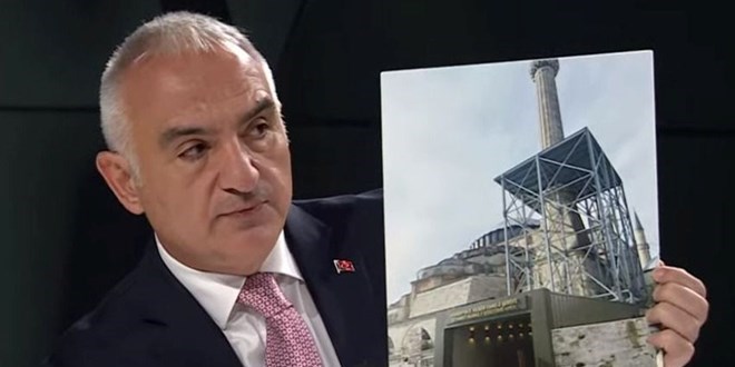 Ayasofya'da kapı tartışması: Orijinal kapı ne zaman kullanılacak?