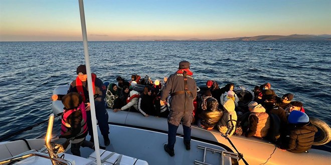 Datça açıklarında 4'ünün cansız bedenine ulaşılan düzensiz göçmenlerden 38'i kurtarıldı