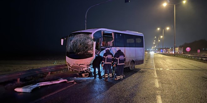 Edirne'de polis servisiyle otobüs çarpıştı: 11 yaralı