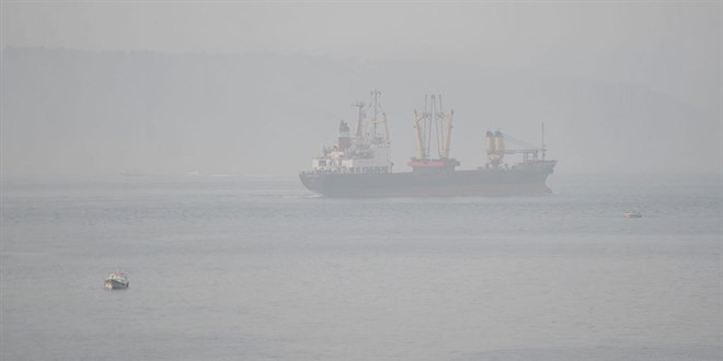Çanakkale Boğazı hızı 10 knot altındaki gemi geçişlerine kapatıldı