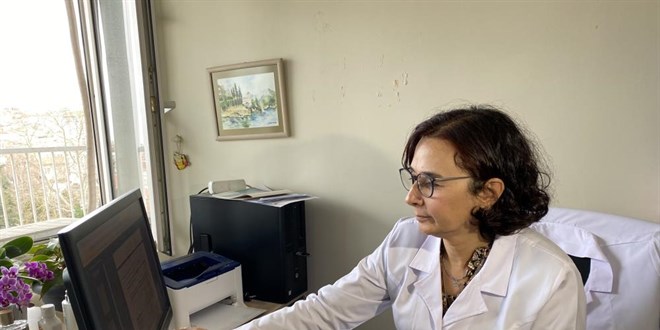 Prof. Dr. Yavuz, 'Kovid hala pandemik oranda kalabalıkta maske önemli'