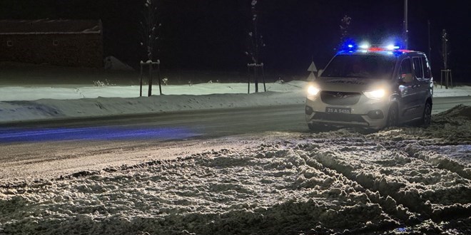 3 ilde kar yağışı ve tipi ulaşımı aksattı