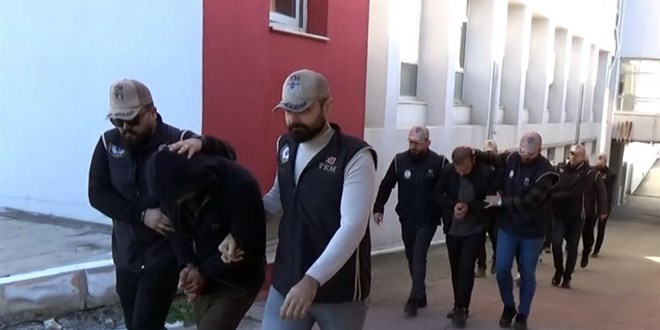 Interpol tarafından kırmızı bültenle aranan DEAŞ üyeleri yakalandı