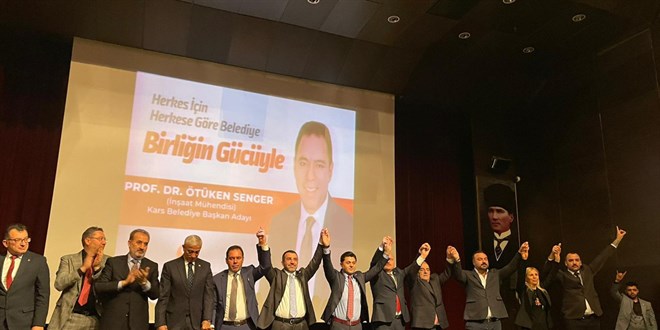 Kars Belediye Başkan adayı Ötüken Senger'e Kars'ta büyük ilgi