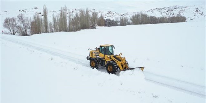 Giresun ve Rize'de 36 köy yolunda ulaşım sağlanamıyor