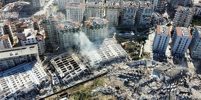 Hatay'daki Rönesans Rezidans'ın yıkılmasıyla ilgili 8 sanığa dava