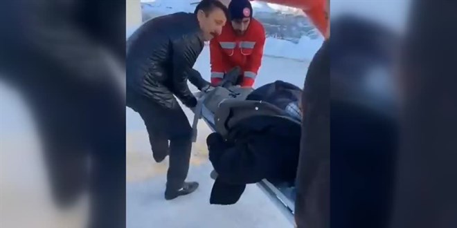 Van'da kalp krizi geçiren hasta ambulans helikopterle hastaneye ulaştırıldı