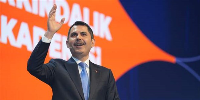Orhan Gencebay'dan Murat Kurum'un seçim kampanyasına şarkı