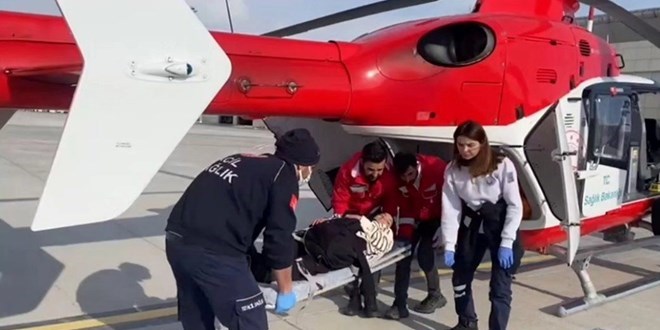 Kalp hastası genç kadın için helikopter havalandı