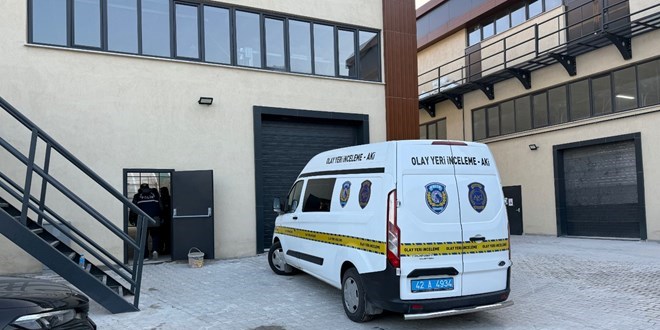 Konya'da yük asansörü düştü: 1'i ağır 3 yaralı