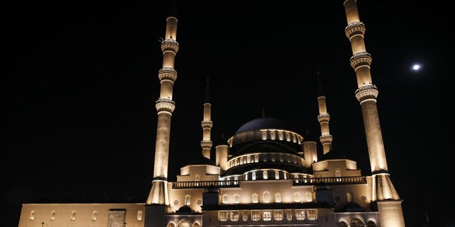 Miraç Kandili bu gece idrak edilecek