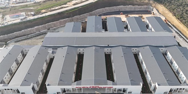 Hatay Eğitim ve Araştırma Hastanesi'nde doğan ilk bebeğe 'Fuat' adı verildi
