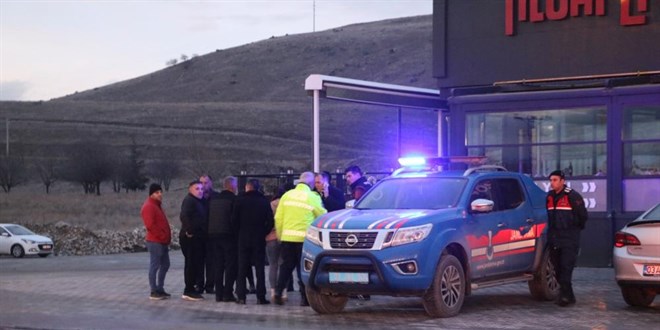 Zincir restoranın asma tavanı çöktü: 11 kişi yaralandı