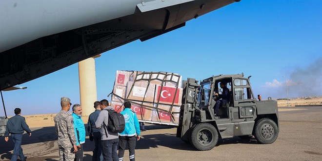 Türkiye'nin Gazze için gönderdiği sağlık yardımı Mısır'a ulaştı