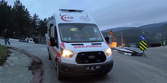 Eşini bıçaklayarak ağır yaralayan kadın tutuklandı