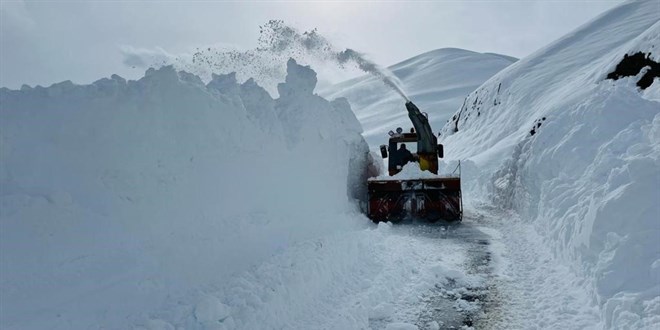 Hakkari merkez ve Yüksekova'da taşımalı eğitime bugün ara verildi