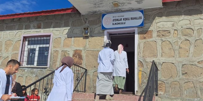Türkiye'nin en yüksek köyünde sağlık taraması yapıldı