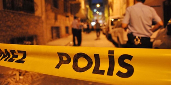 Ümraniye'de bir kişi imam nikahlı karısı ile 2 kızını silahla öldürdü