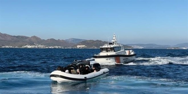 Muğla'da 25 düzensiz göçmen kurtarıldı