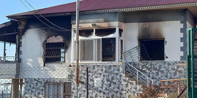 Mersin'de evde çıkan yangında karı koca öldü