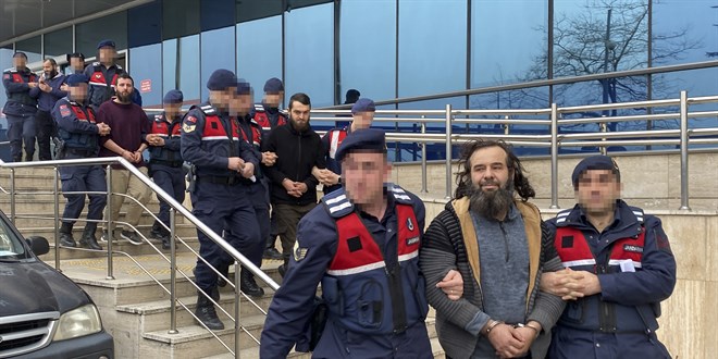 Zonguldak'ta DEAŞ operasyonunda yakalanan şüphelilerden 4'ü tutuklandı