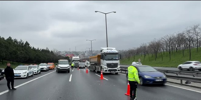 Avcılar'da zincirleme trafik kazasında 2 kişi öldü, 4 kişi yaralandı