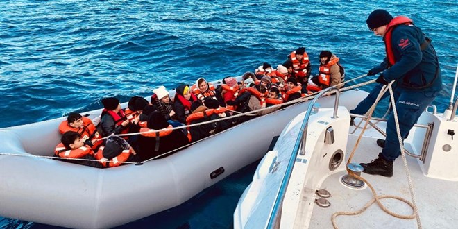 Bodrum'da 33 düzensiz göçmen kurtarıldı