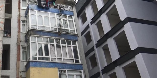 Kiracının kiraya verdiği evde 27 yatak çıktı