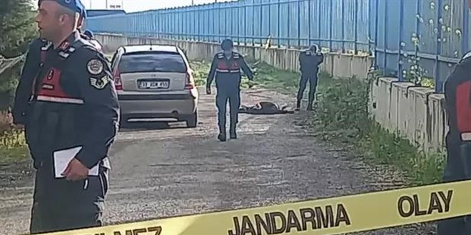 Polis memuru, eski eşini öldürüp intihar etti