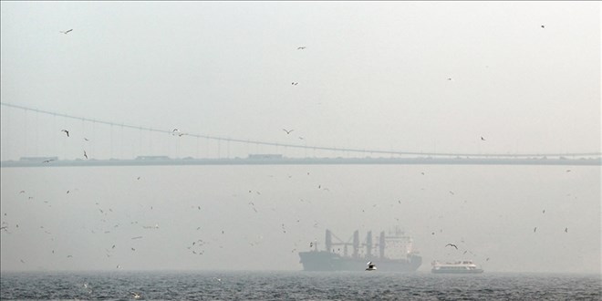 İstanbul Boğazı'nda askıya alınan gemi trafiği normale döndü