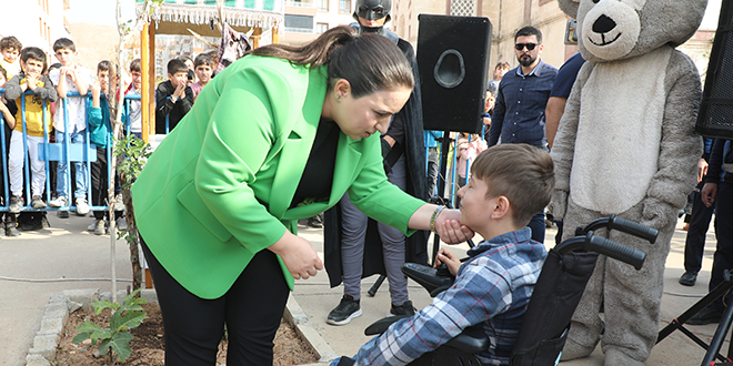 İlçenin kadın kaymakamı, yaptığı hizmetlerle vatandaşların gönlünü kazandı