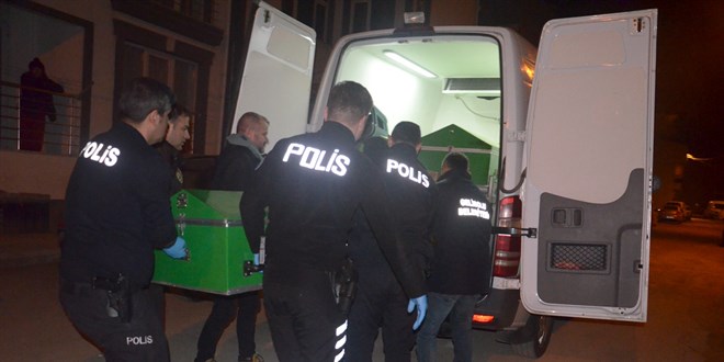 Annesini bıçaklayarak öldüren zanlı tutuklandı