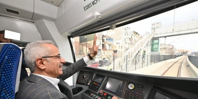 Ulaştırma Bakanlığı'ndan Kocaeli'ne yeni raylı sistem