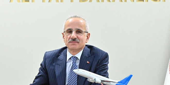 Bakan Uraloğlu: Havayollarında yolcu sayısı Şubat'ta yüzde 25,5 arttı
