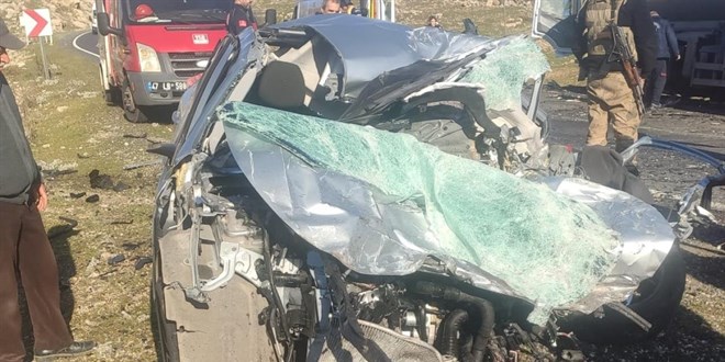 Mardin'de tanker ile otomobil çarpıştı: 1 ölü
