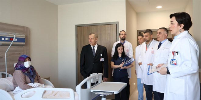 Etlik Şehir Hastanesi'nde 1,5 yılda 27 böbrek nakli yapıldı