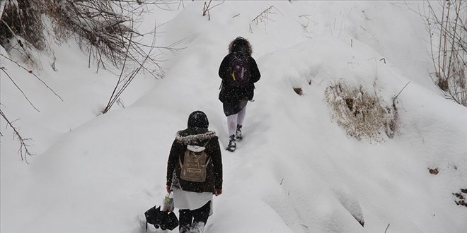 Hakkari'de okullar 1 gn tatil edildi