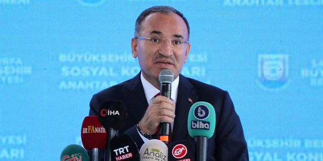 Bekir Bozdağ: Ülkenin daha ileri gideceğine yürekten inanıyoruz