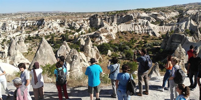 Yılın ilk iki ayında turist sayısı 4,3 milyonu geçti