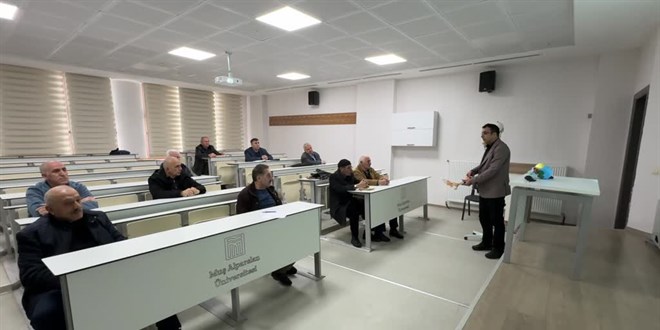 'Öğrenmenin yaşı olmaz' diyerek 60 yaşında üniversiteli oldular
